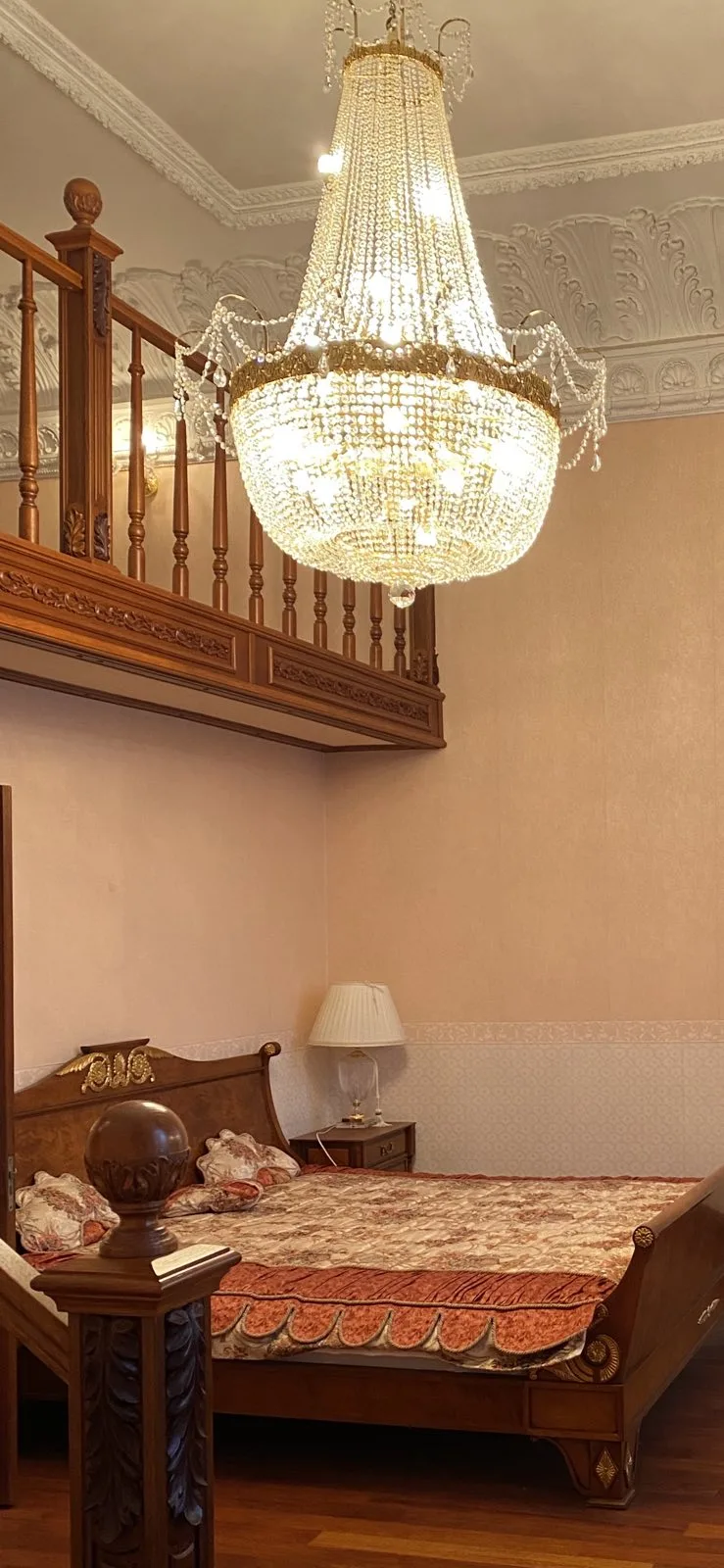 5-комнатная квартира, 220 м², Центр