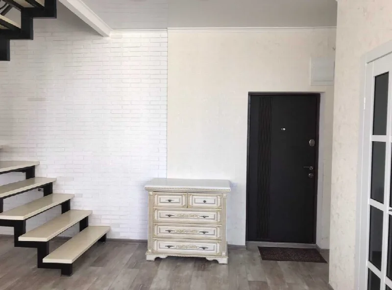 5-кімнатні, 115 м²