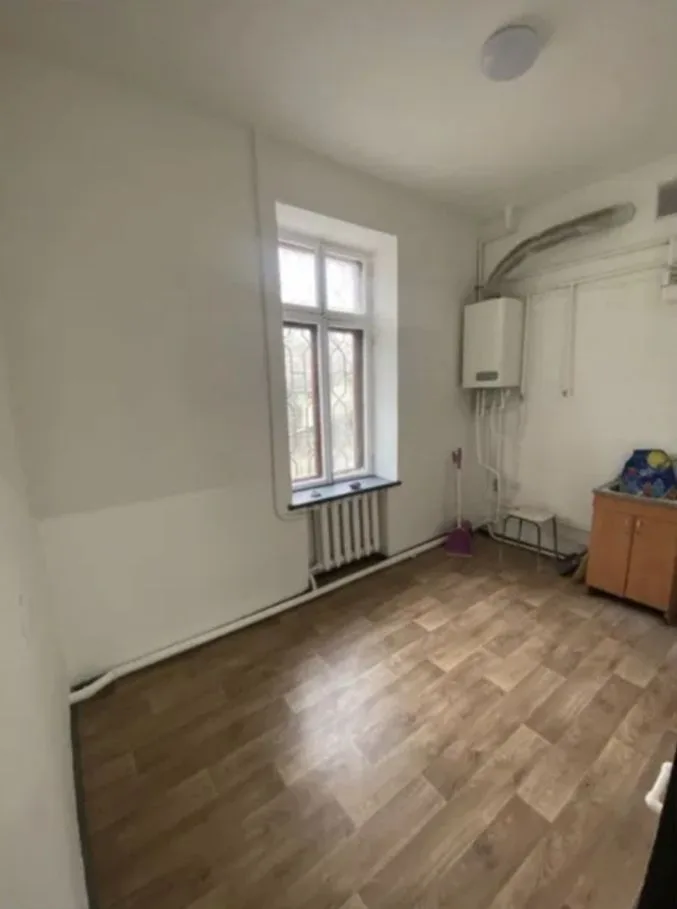 4-кімнатні, 153 м²