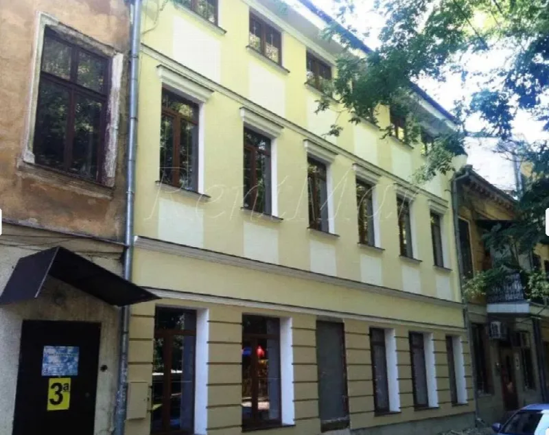 Коммерция, 735 м², Центр