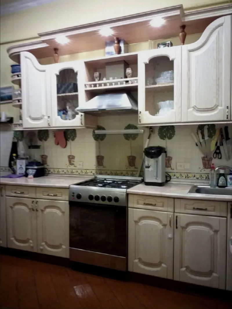 4-кімнатна квартира, 120 м², Центр