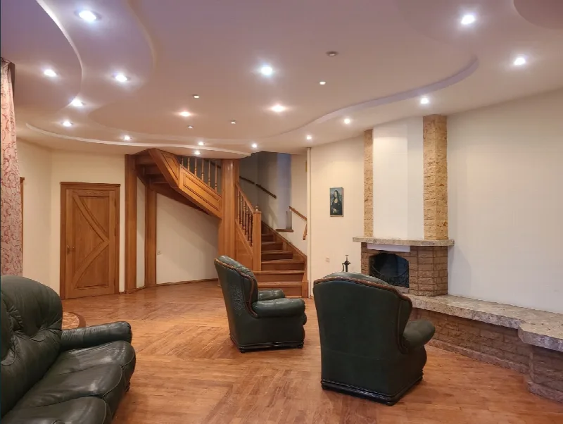 4-комнатный дом, 400 м², Котовского