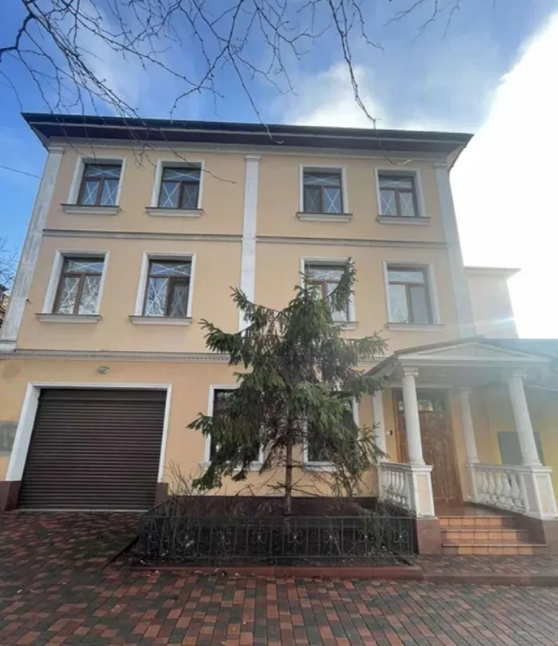 Коммерция, 412 м², Центр