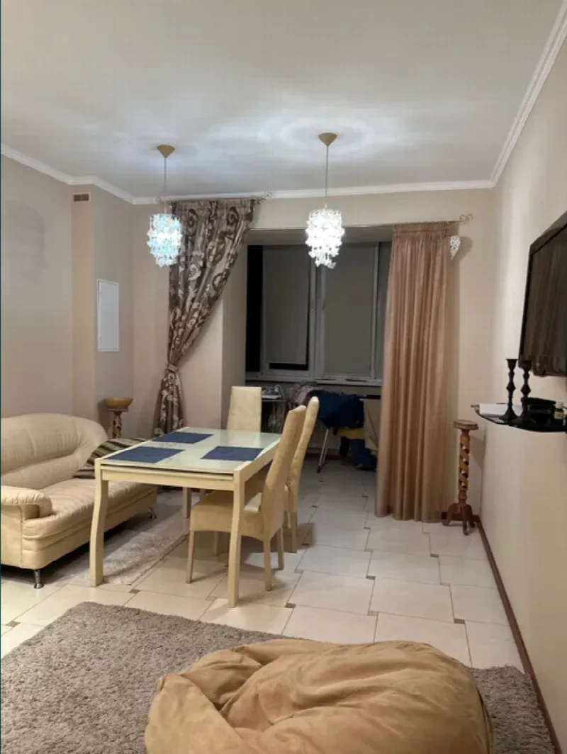 3-комнатная квартира, 111 м², Солнечный-4, Фонтан
