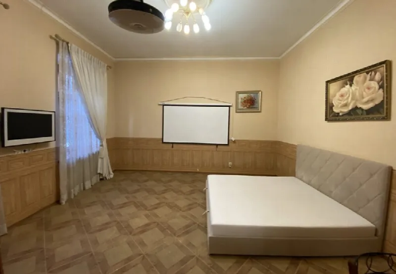 4-кімнатні, 138 м²