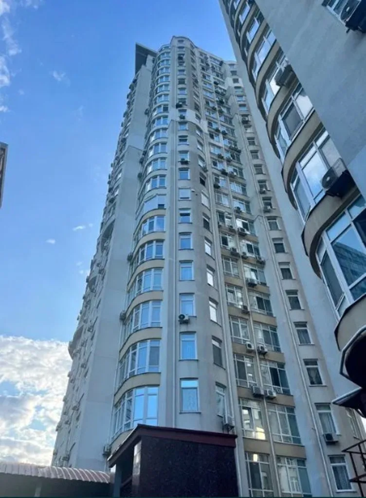 3-кімнатні, 115 м²