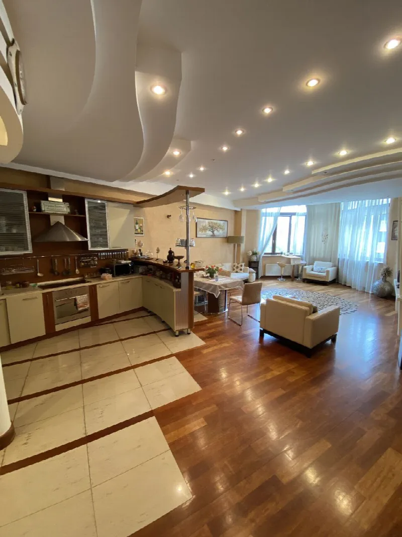 3-комнатная квартира, 172 м², Климовские дома, Шевченко-Французский