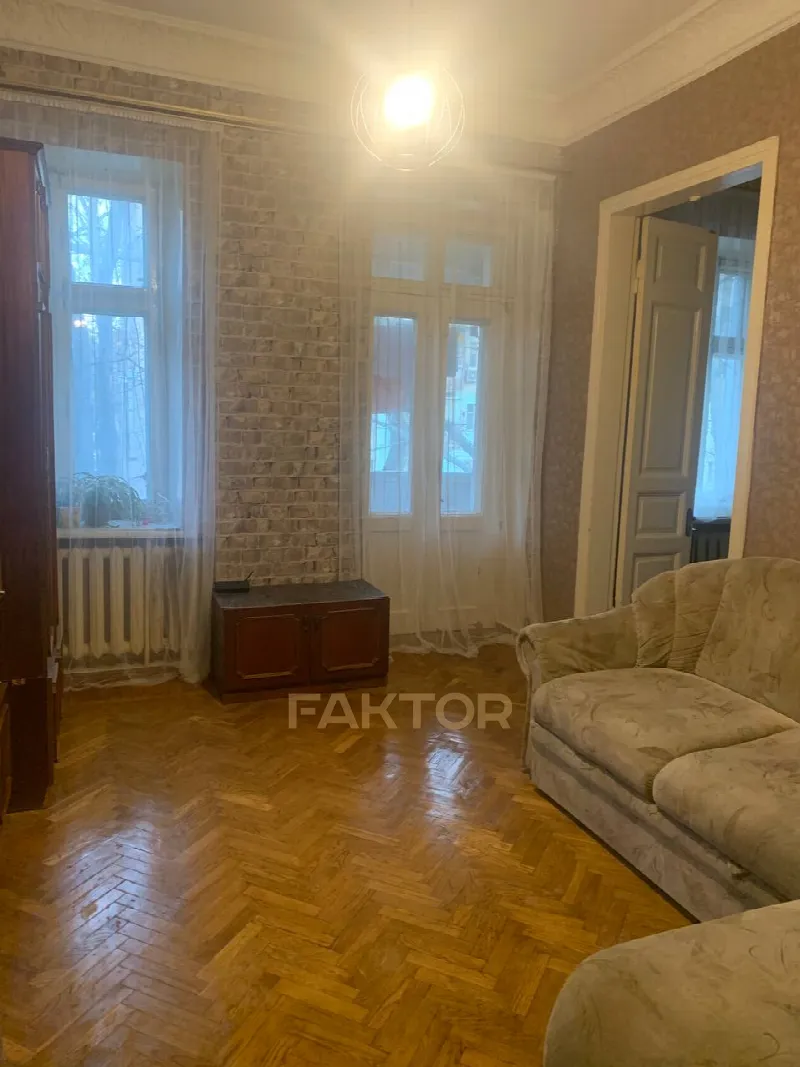 2-комн. квартира 37 м², этаж 2/2, ул. Средняя