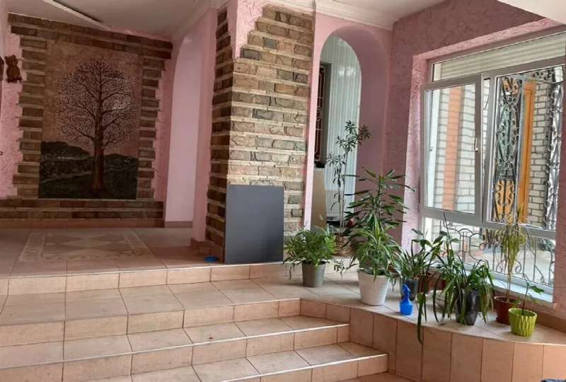 7-комнатный дом, 300 м², Ленпоселок