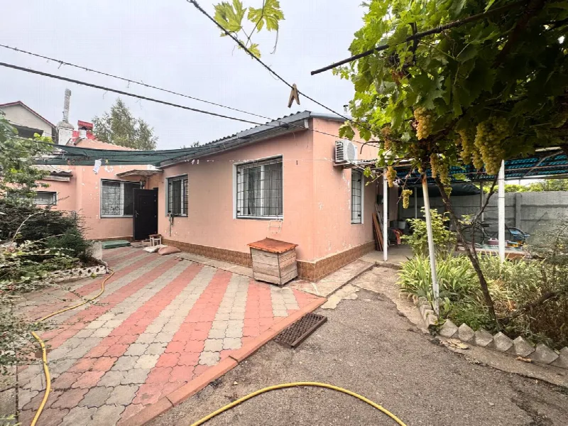 3-кімнатні, 159 м²
