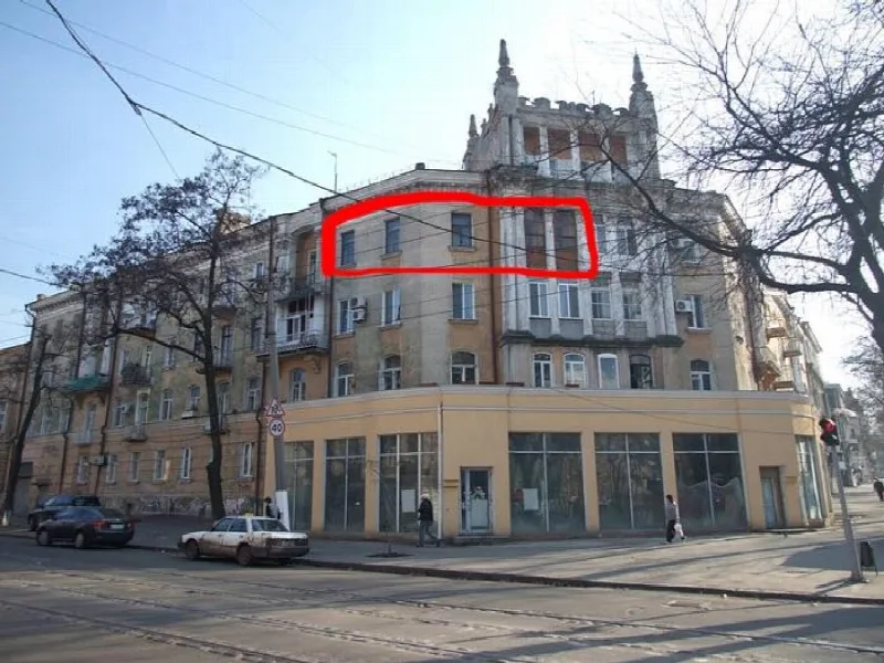 4-кімнатна квартира, 80 м², Центр