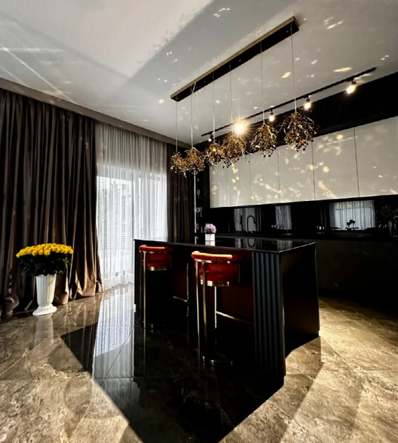 6-кімнатний будинок, 330 м², Совіньйон