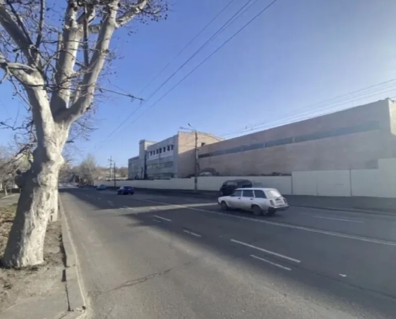 Комерційна, 3 500 м², Молдаванка