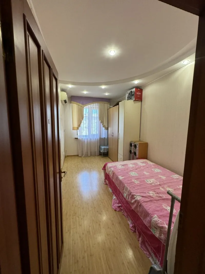 3-кімнатна квартира, 148 м², Молдаванка