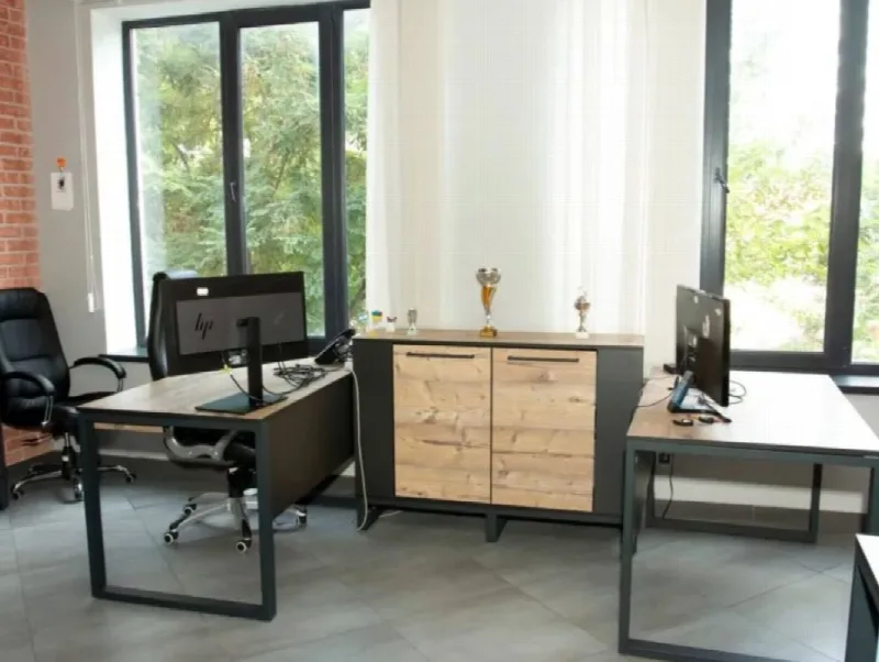 Комерційна, 590 м², Фонтан