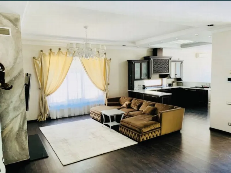 4-кімнатні, 420 м²