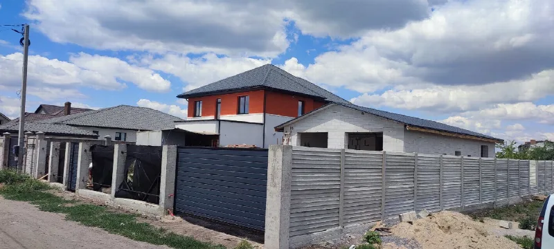 3-кімнатні, 130 м²