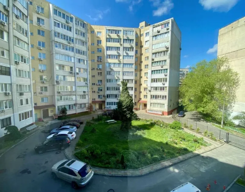 3-кімнатні, 124 м²