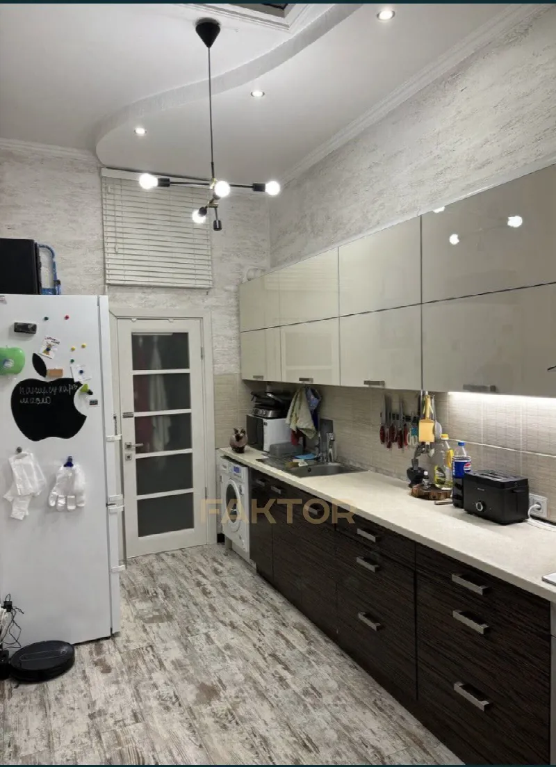 2-комн. квартира 76 м², этаж 2/2, ул. Колонтаевская