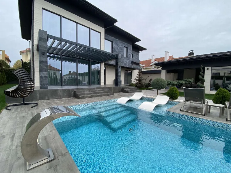 4-кімнатний будинок, 280 м², Совіньйон