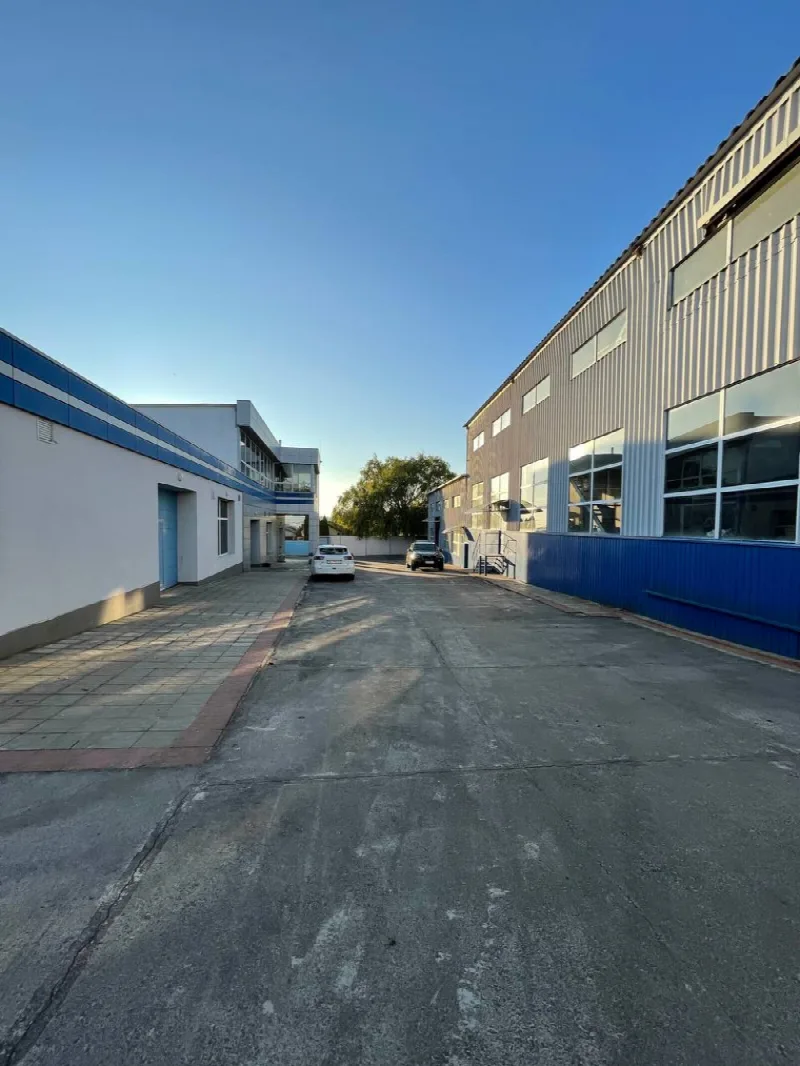 Commercial, 2 244 m², Nova Dofinivka
