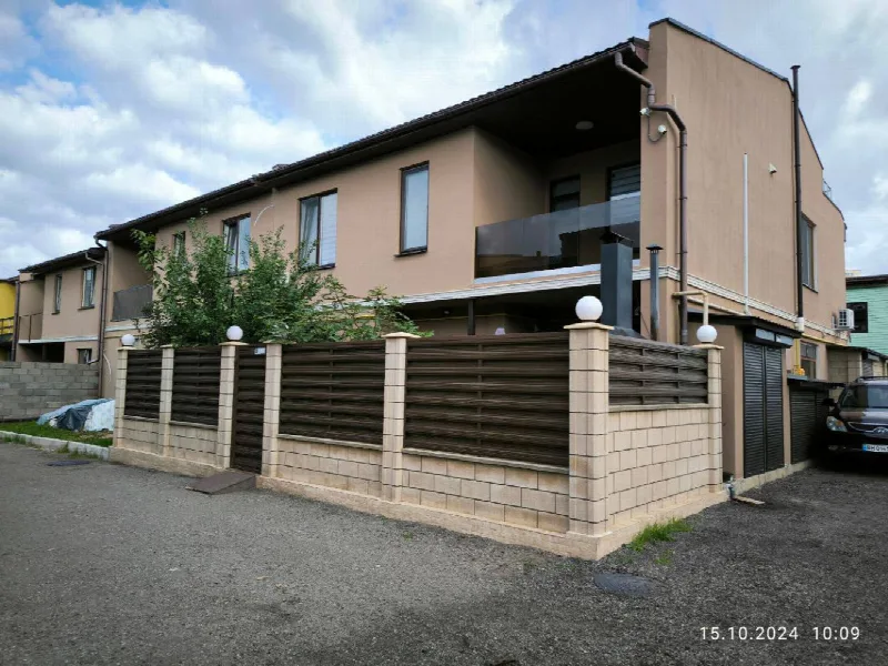 3-комнатный дом, 110 м², Академический городок таунхаусы, Котовского