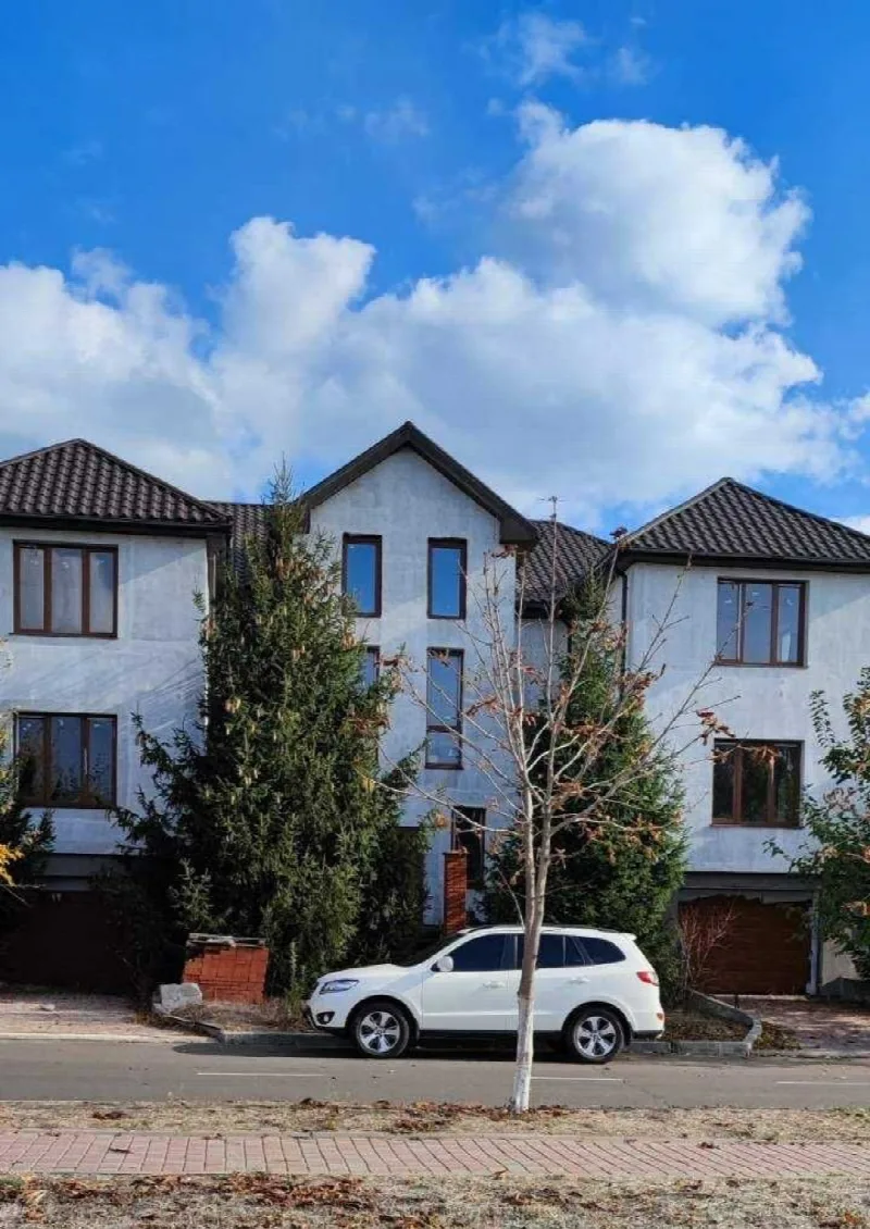 7-кімнатний будинок, 740 м², Совіньйон