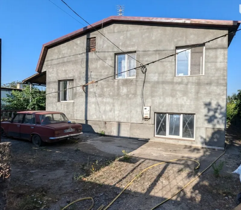 4-кімнатні, 150 м²