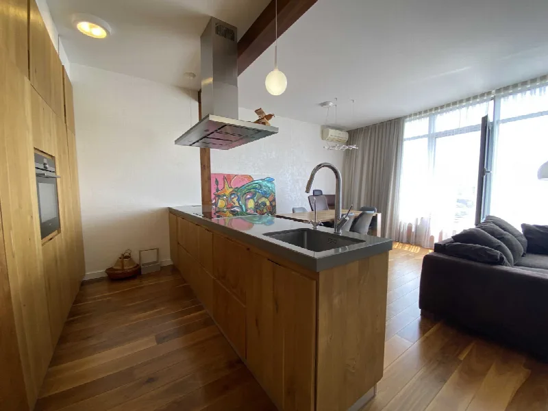 2-кімнатна квартира, 105 м², Ланжерон, Центр