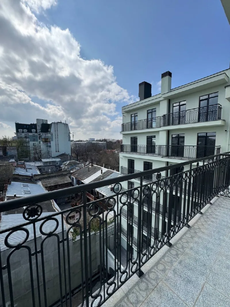 3-комнатная квартира, 100 м², Гимназист, Центр