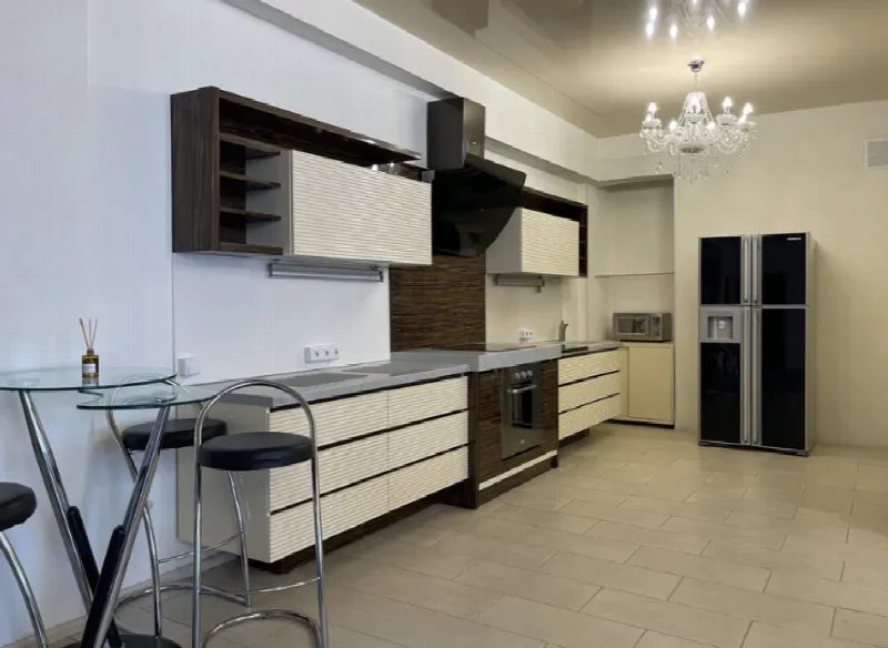 2-кімнатні, 146 м²