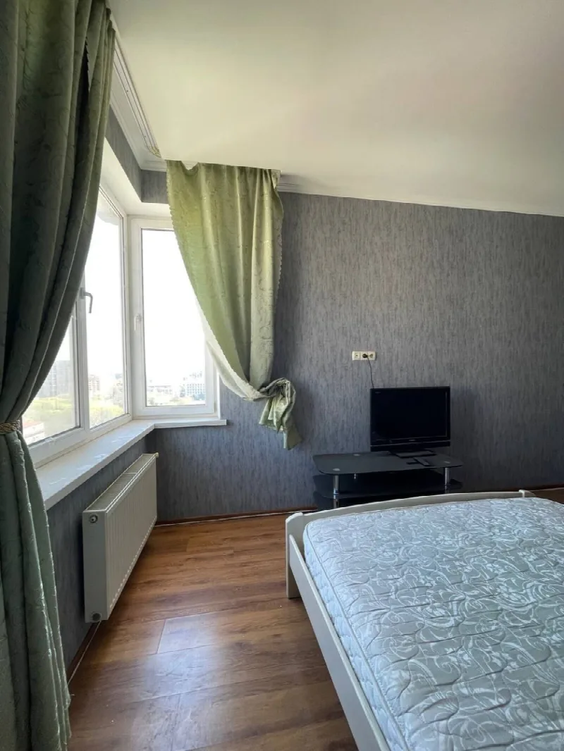 2-комнатная квартира, 89 м², Чудо город, Фонтан