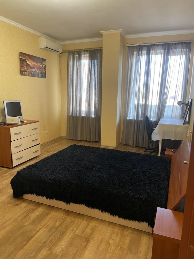 1-кімнатні, 46 м²