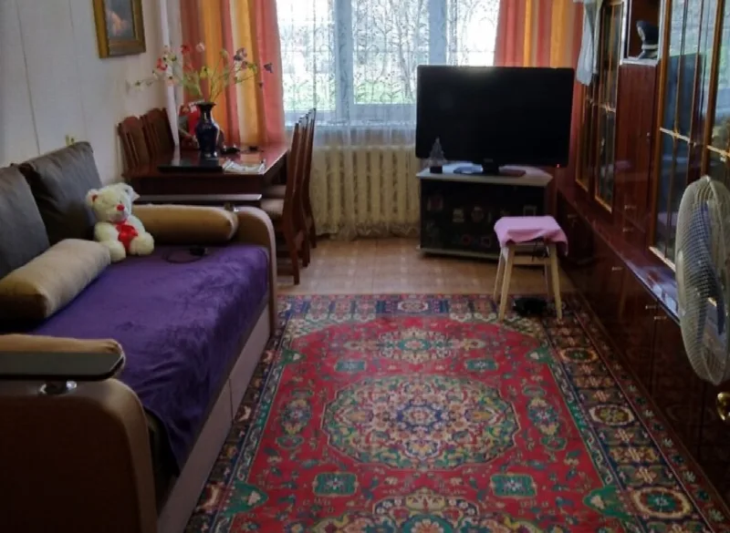 3-кімнатна квартира, 64 м², Таїрова