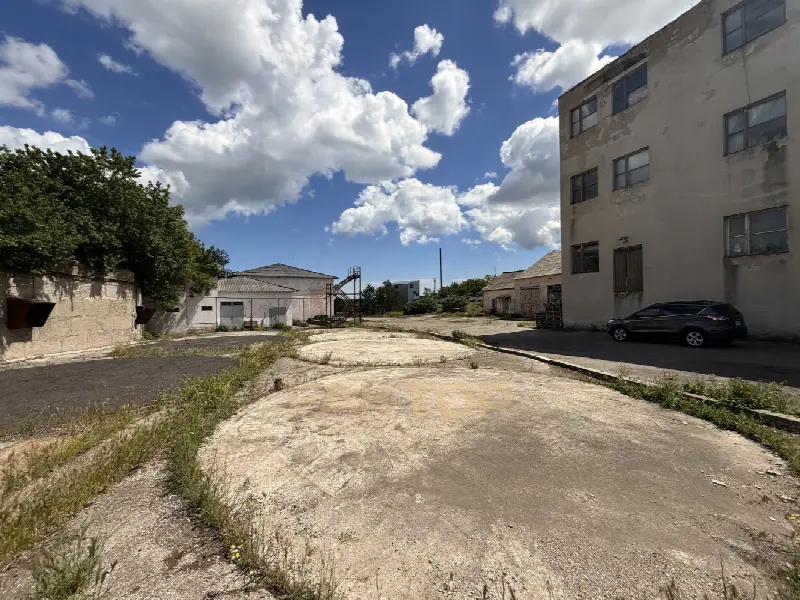 Industrial space 10 700 m², floor 1/1, Tsentralna St, Velykodolynske