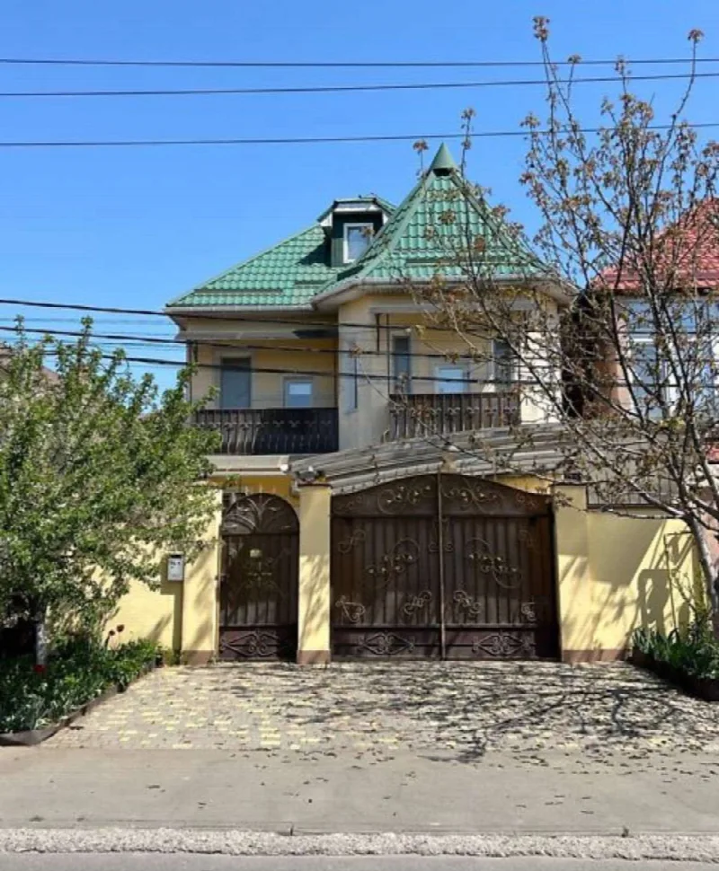 3-кімнатний будинок, 140 м², Таїрова