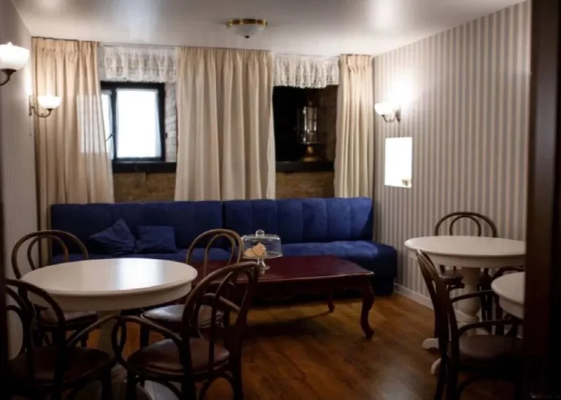 Комерційна, 278 м², Центр