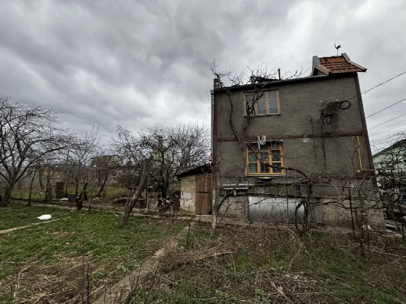 6-кімнатні, 70 м²