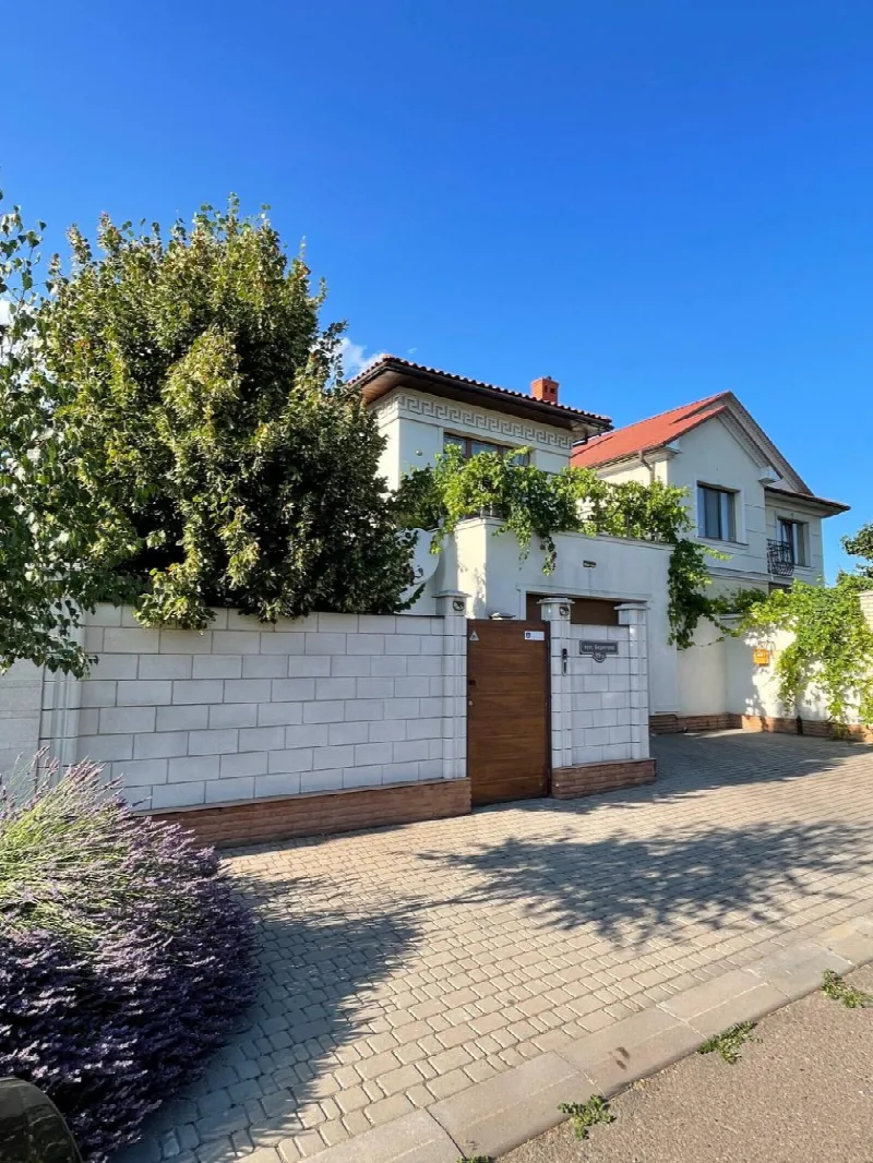 4-кімнатний будинок, 205 м², Совіньйон