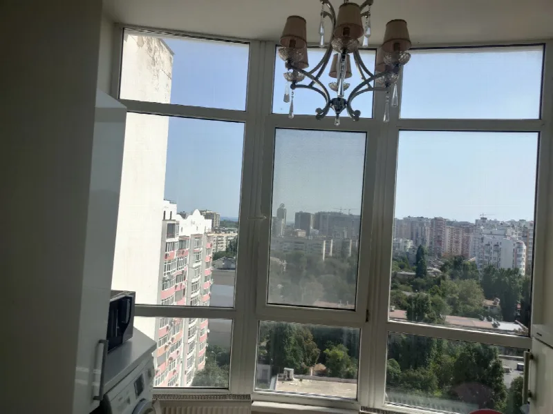 4-кімнатні, 159 м²