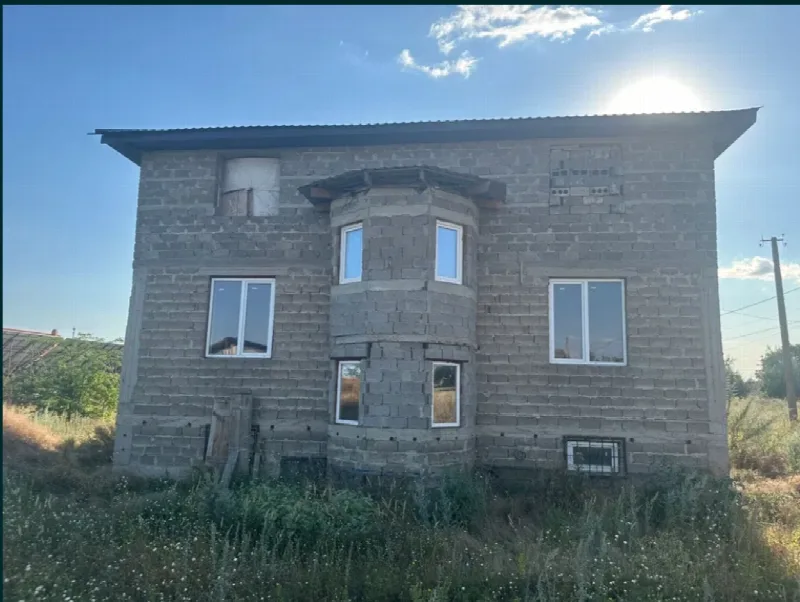 6-комнатный дом, 325 м², Александровка