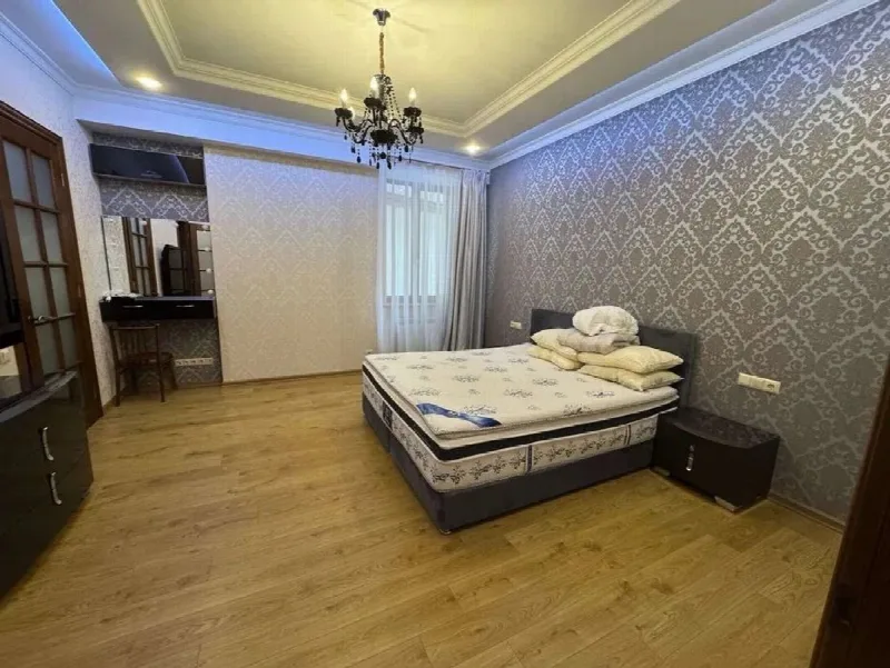 2-кімнатні, 105 м²