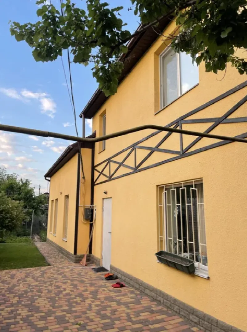 4-кімнатні, 140 м²