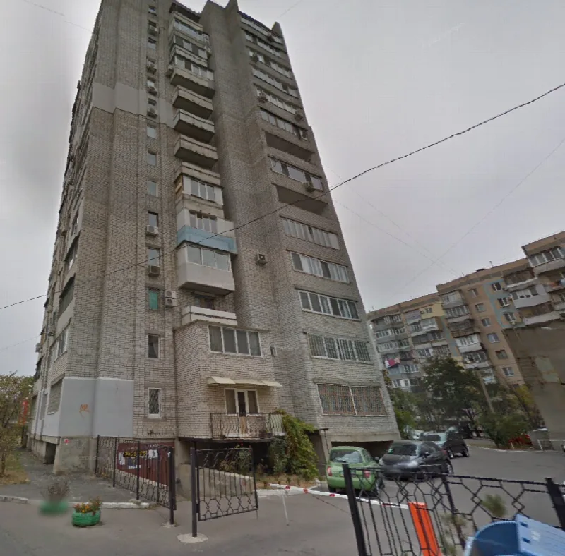 5-кімнатна квартира, 137 м², Таїрова