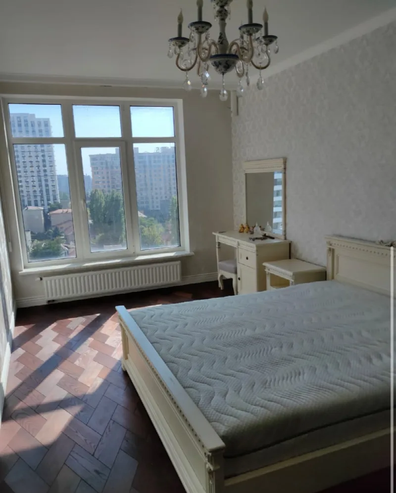 1-кімнатні, 46 м²