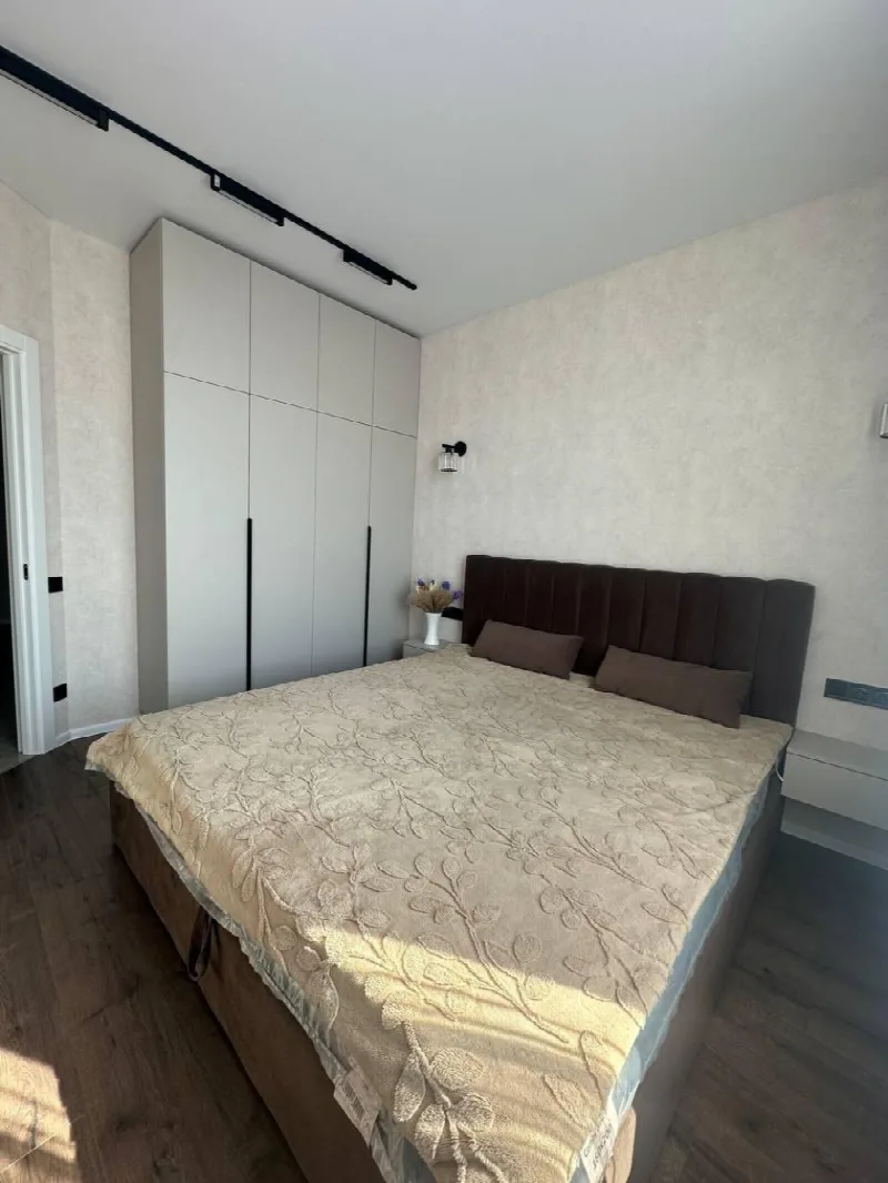 1-комнатная квартира, 42 м², 60 Жемчужина, Фонтан