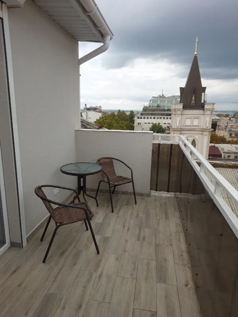 1-кімнатна квартира, 81 м², Центр