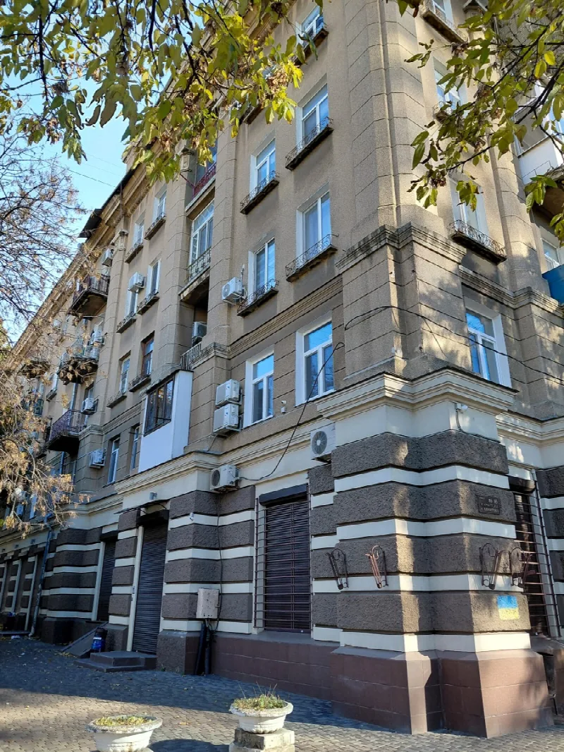 3-кімнатна квартира, 78 м², Центр