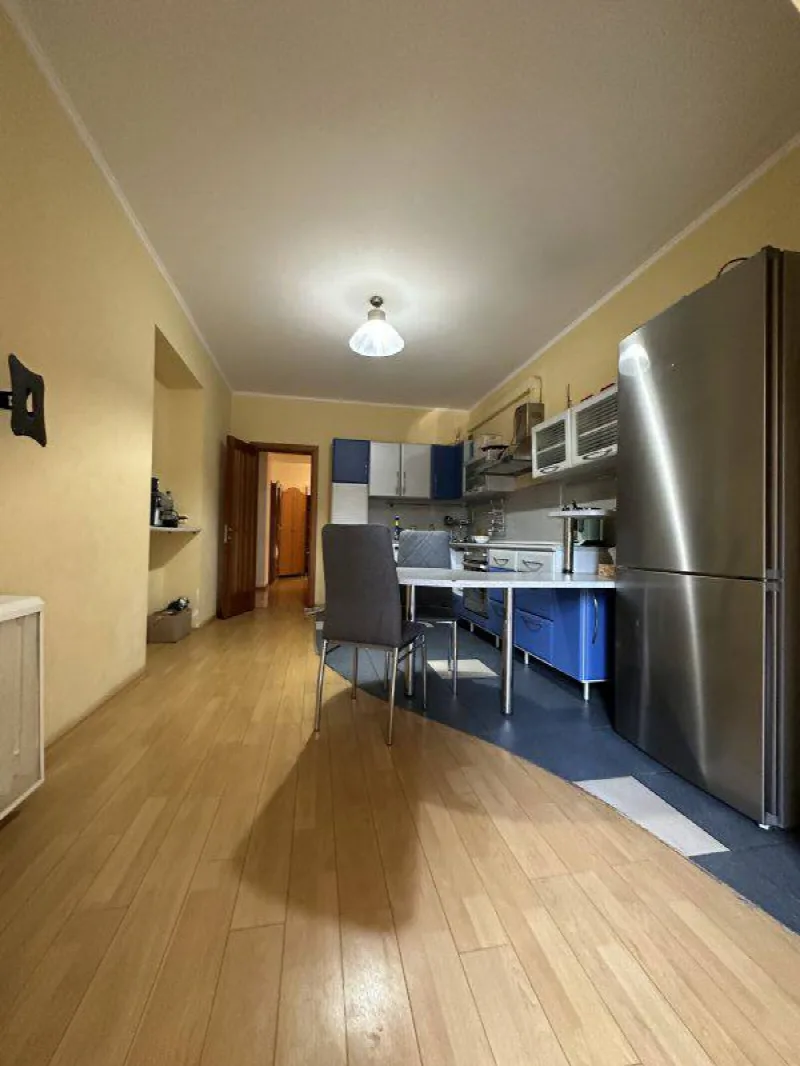 3-кімнатні, 120 м²