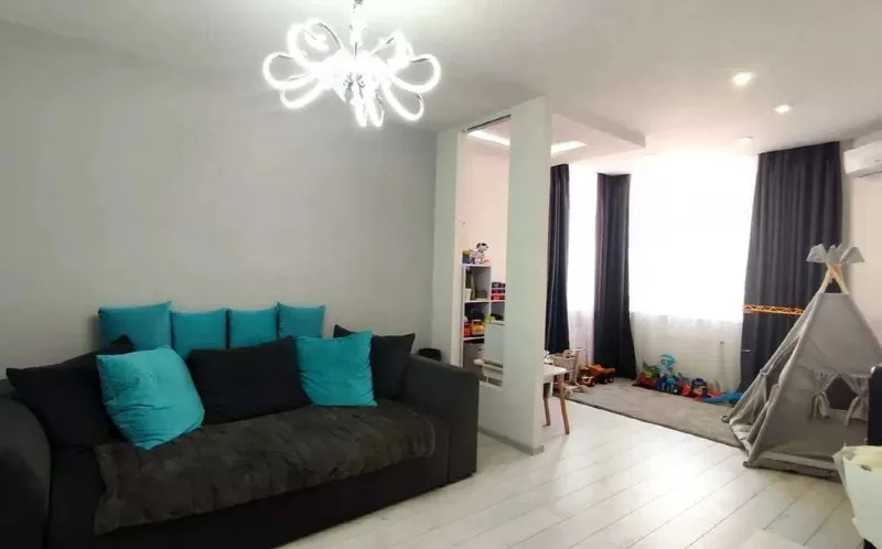 2-комнатная квартира, 70 м², Романовский, Слободка